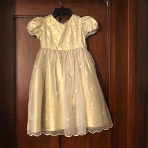 Girls dressy dress - short sleeved -gold size 4